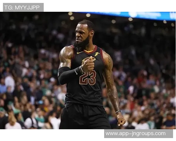 詹姆斯标志性时刻引争议为何选择如此低级的方式赚钱