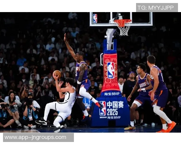 布克谈NBA中国赛意义强调篮球无国界与中国球迷的热情支持