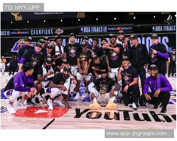 全队拼搏精神获赞湖人应以本场比赛为榜样继续奋战