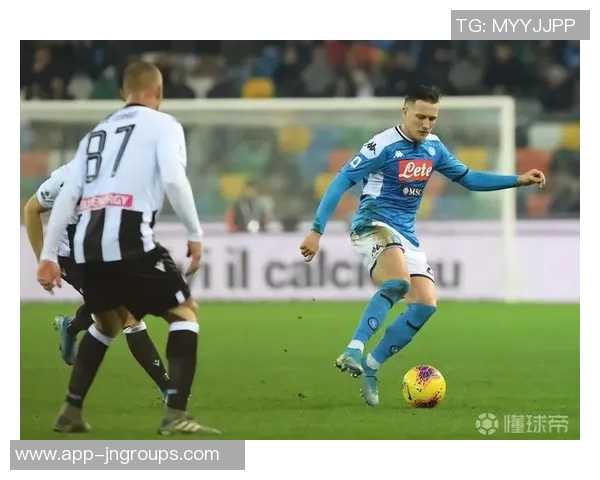 泽林斯基强调球队实力与连续性目标努力争取赛季领先地位