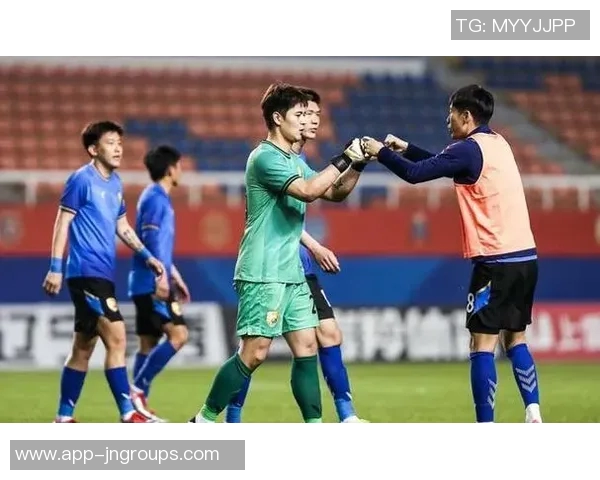 博主透露鲲城曾与穆谢奎谈解约降薪未果并欲与多米尼克解约