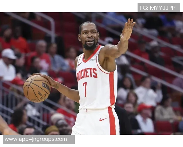 小卡34岁赛季场均得分创新高夏季特训助力三分投篮提升