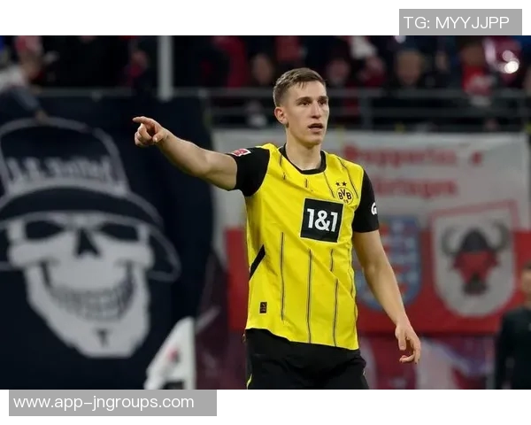 阿斯评施洛特贝克:现代中卫的完美典范与防线领袖的全能表现 阿斯评施洛特贝克:现代中卫的完美典范与防线领袖的全能表现