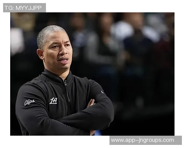 卢指导谈下半场调整为何不再使用小阵容强调祖巴茨首发带来的积极效果